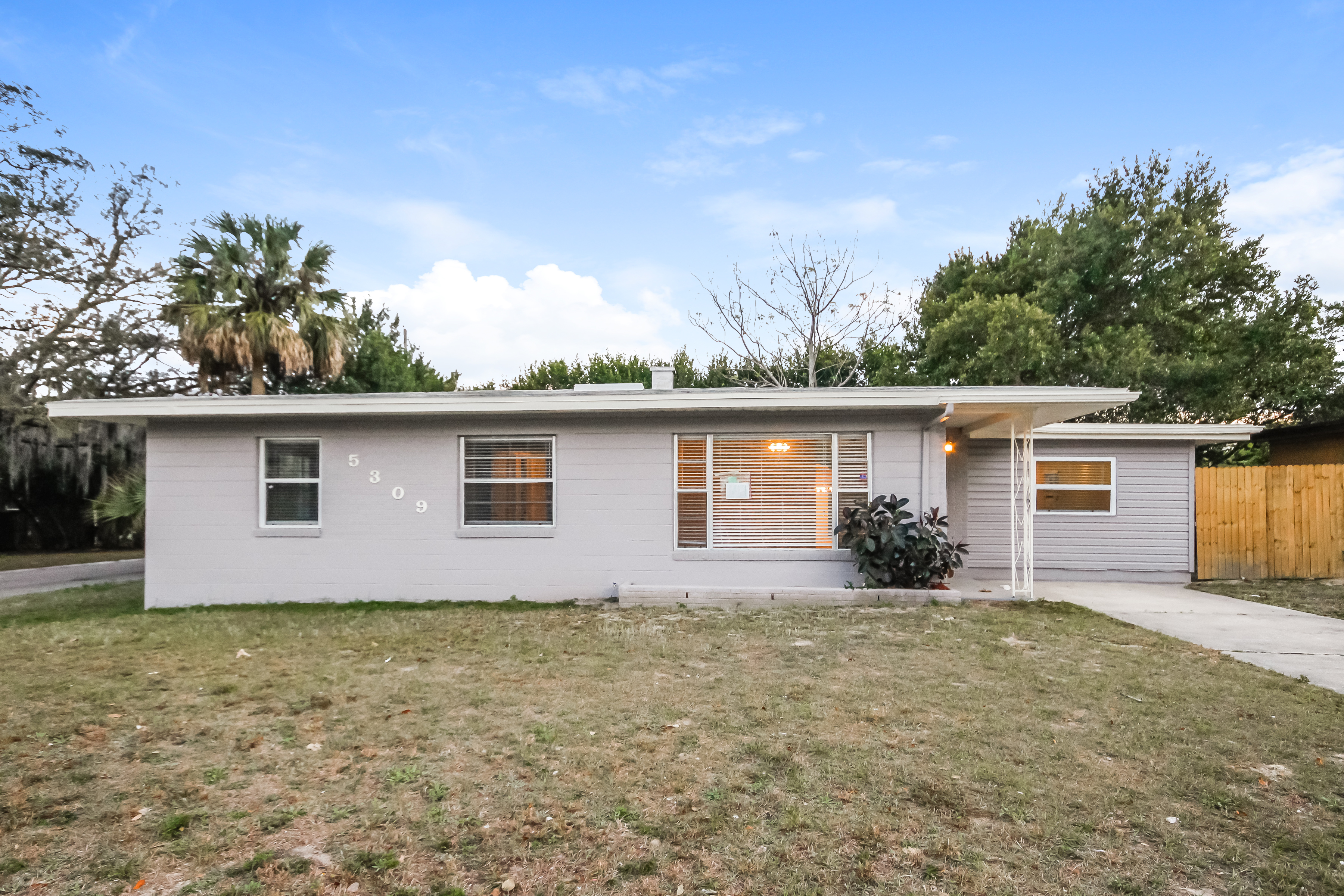 5309 Grove Hill Rd Temple Terrace, FL 33617